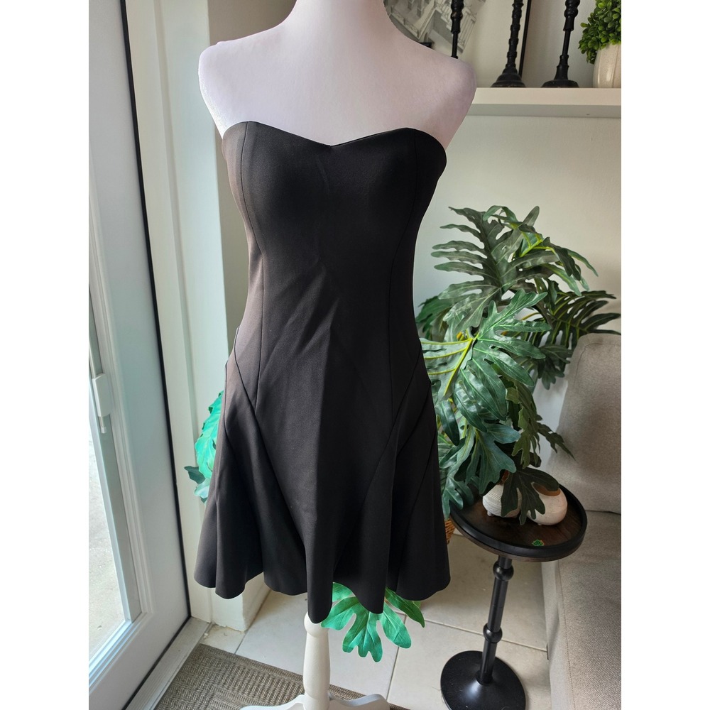 Forever 21 Women Black Strapless Sweetheart Back Cutout Mini Dress Small NWT - Picture 1 of 5